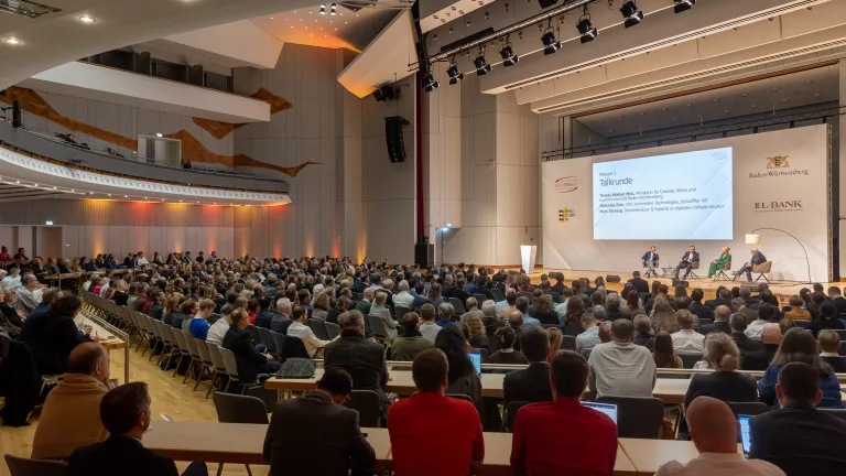 Saalimpression Plenum 1 mit Elsberg, Zink, Walker, Beise