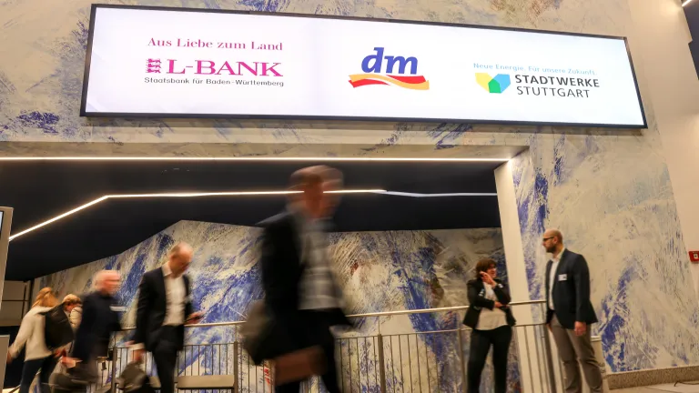 Stadtwerke Stuttgart Sponsorenbanner