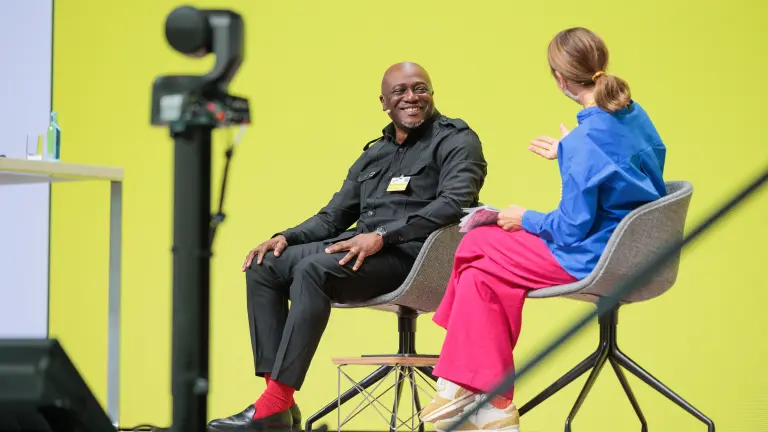 Vortrag Plenum 5 mit Mpanu Mpanu